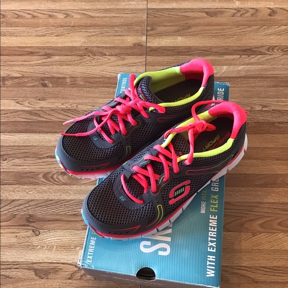 LNIB Skechers Flex Fit Fade Away Women’s Sneakers.